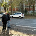 L'incrocio tra via Nallino e via Frattini nel mirino dei residenti L'incrocio tra via Nallino e via Frattini nel mirino dei residenti