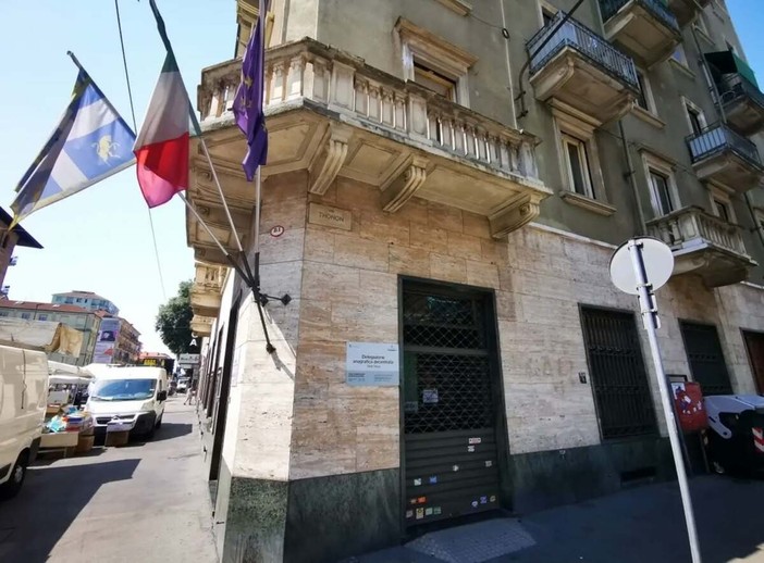L'anagrafe di via Nizza L'anagrafe di via Nizza