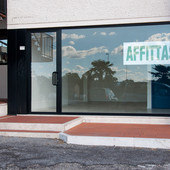 locale in affitto con cartello