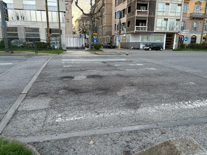 L'attraversamento problematico di corso Cairoli