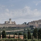 Una vista di Assisi, terra del francescanesimo Una vista di Assisi, terra del francescanesimo
