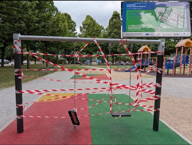 Vandali nella nuova area gioco Vandali nella nuova area gioco