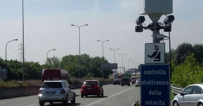 Foto d'archivio di un autovelox