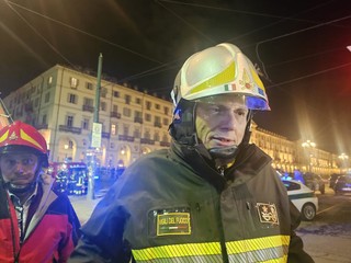 Recuperato il bus caduto nel Po: &quot;Operazione complessa, nessuna persona dentro&quot;