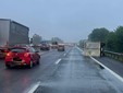 Camion ribaltato, disagi alla viabilità