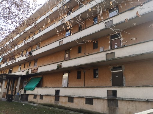 Un altro alloggio occupato è stato sgomberato in via Aosta da Polizia Locale e ATC