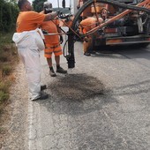 Lavori in corso a Santena per la risistemazione del manto stradale