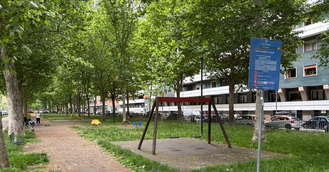 Al via la riqualificazione di tre giardini, altalene e scivoli pronti a settembre