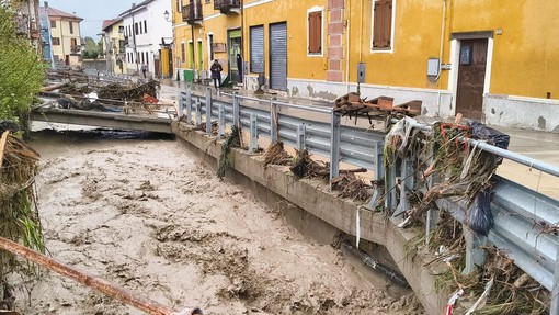 Una foto dell'alluvione che mise in ginocchio Monteu da Po