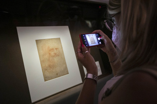 L'Autoritratto di Leonardo torna a mostrarsi (più a lungo) nella Biblioteca Reale di Torino