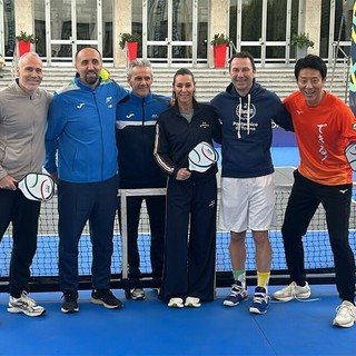Campioni e studenti si sfidano a pickleball
