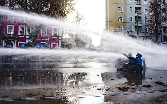 Manifestazione nazionale per Aska, contro-manifestazione dei Radicali: "Violenza genera violenza" Manifestazione nazionale per Aska, contro-manifestazione dei Radicali: "Violenza genera violenza"
