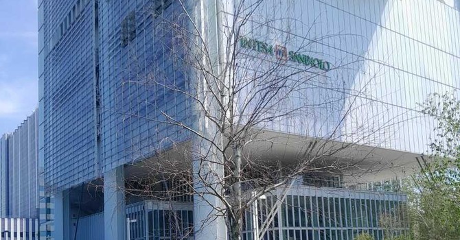 Gli alberelli secchi del giardino Grosa