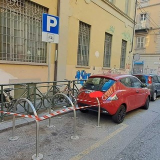 Mobilità sostenibile, nuovi archetti per le biciclette in Circoscrizione 7