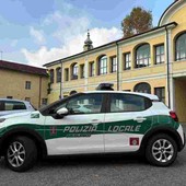 Una vettura della Polizia locale di Grugliasco