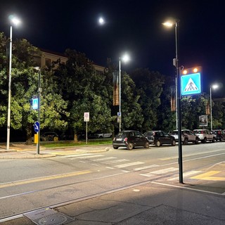 Il nuovo attraversamento luminoso di via Nizza