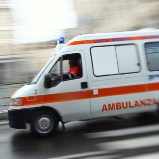 La vittima, portata all'ospedale Maggiore, non è in pericolo di vita