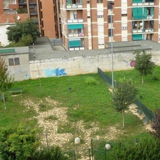 L'area cani delle polemiche in via Pinchia