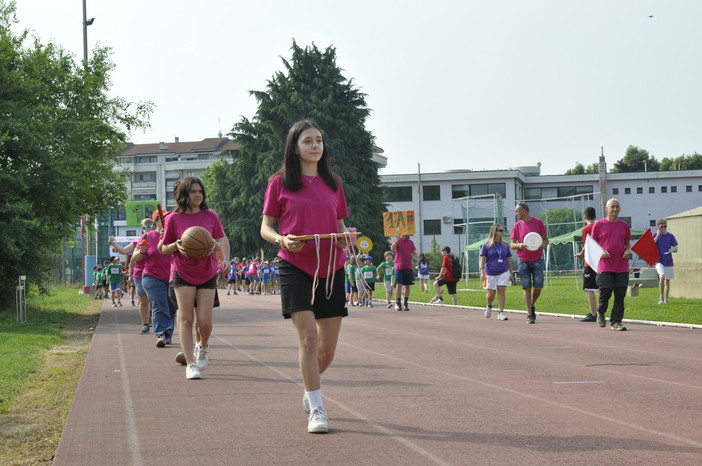 Tra atletica, canestri e calci di rigore le Abbadiadi confermano le loro tradizionali discipline sportive Tra atletica, canestri e calci di rigore le Abbadiadi confermano le loro tradizionali discipline sportive