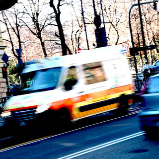 Pedone investito da un camion: muore sul colpo in strada del Cascinotto