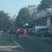 Operai al lavoro in via Ravina Operai al lavoro in via Ravina