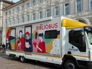 Libri in viaggio, il Bibliobus sbarca anche al mercato di Nizza Millefonti Libri in viaggio, il Bibliobus sbarca anche al mercato di Nizza Millefonti