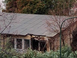 L'ex scuola abbandonata di via Baltimora L'ex scuola abbandonata di via Baltimora