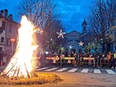 Fuoco e festoni per la Befana Fuoco e festoni per la Befana