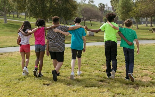 Gli alunni dell’Istituto Caffaro di Bricherasio in marcia per la pace Gli alunni dell’Istituto Caffaro di Bricherasio in marcia per la pace