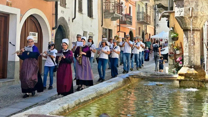 Sinergia strategica tra il Comune di Salbertrand e la Banda Musicale Sinergia strategica tra il Comune di Salbertrand e la Banda Musicale