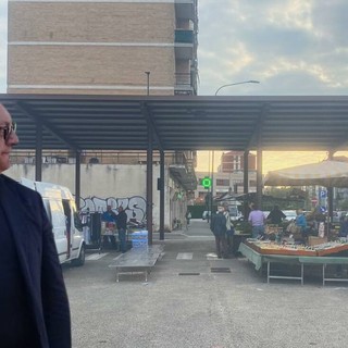 Il coordinatore Ballatore al mercato di corso Grosseto