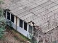L'ex scuola abbandonata di via Baltimora L'ex scuola abbandonata di via Baltimora