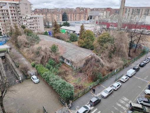 L'ex scuola abbandonata di via Baltimora L'ex scuola abbandonata di via Baltimora