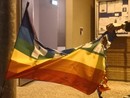La bandiera della pace vandalizzata La bandiera della pace vandalizzata