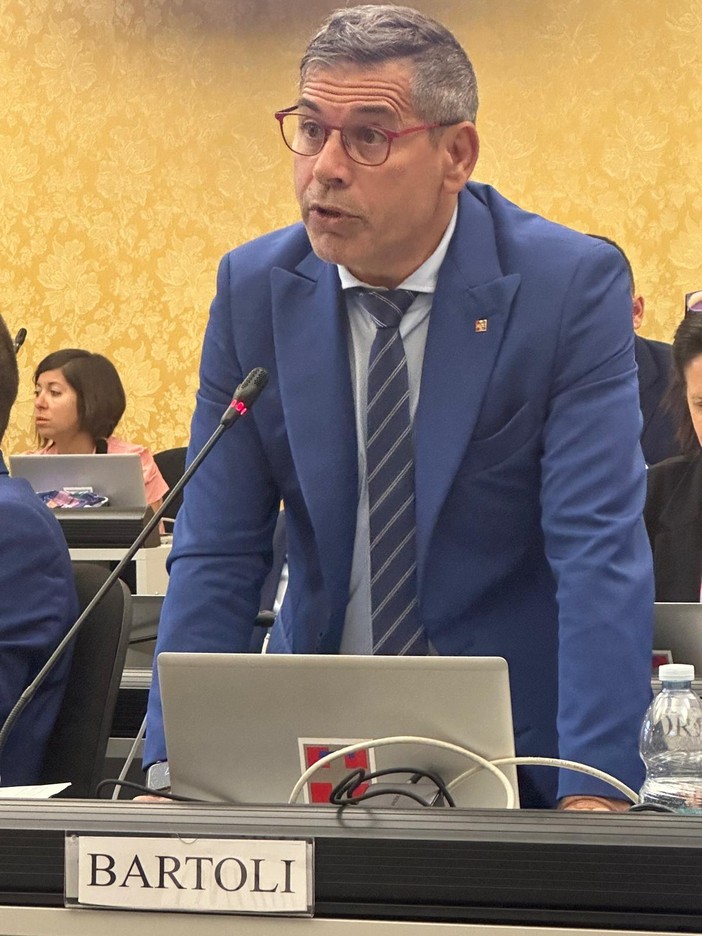 Più possibilità ai cittadini per le camere ardenti, approvati gli emendamenti proposti da Sergio Bartoli