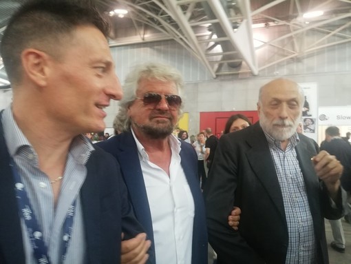 Beppe Grillo visita Terra Madre con Carlin Petrini (FOTO E VIDEO)