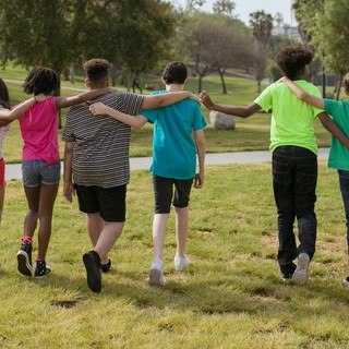 Gli alunni dell’Istituto Caffaro di Bricherasio in marcia per la pace Gli alunni dell’Istituto Caffaro di Bricherasio in marcia per la pace