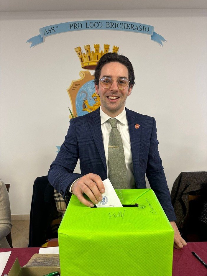 Alberto Godino al voto per il nuovo direttivo Alberto Godino al voto per il nuovo direttivo