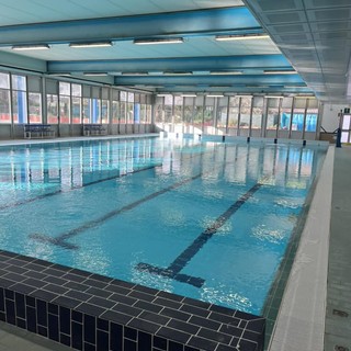 Piscina Lombardia: aperto il bando per punto ristoro e lettini estate 2025