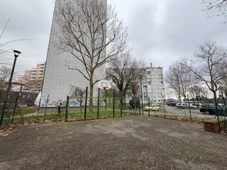 Le condizioni del campo da basket Le condizioni del campo da basket