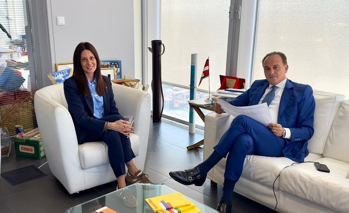 L'assessora Cameroni e il governatore Cirio