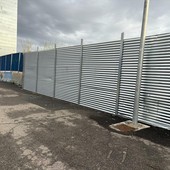 La nuova recinzione lungo la promenade