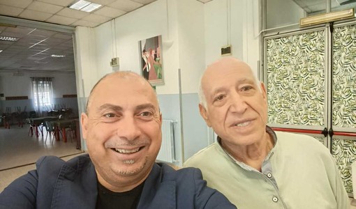 Il coordinatore Cuzzilla con il commissario di piazza Stampalia, Savino Sellitri