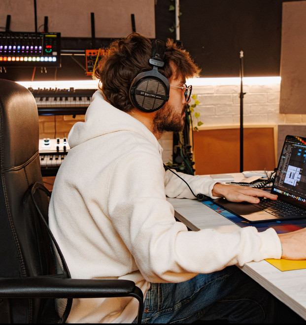 La musica elettronica approda al Liceo Musicale di Rivarolo, al via i nuovi corsi di produzione La musica elettronica approda al Liceo Musicale di Rivarolo, al via i nuovi corsi di produzione