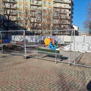Area giochi di piazza Mattirolo, lavori in ritardo: la riapertura slitta a gennaio