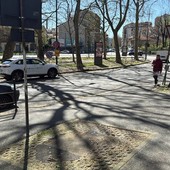 Il contenitore degli abiti di piazza Sofia è stato rimosso Il contenitore degli abiti di piazza Sofia è stato rimosso