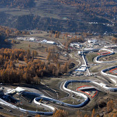 Olimpiadi 2026, Cesana è fuori dai giochi: il Cio punta su St. Moritz, Salvini rilancia Cortina
