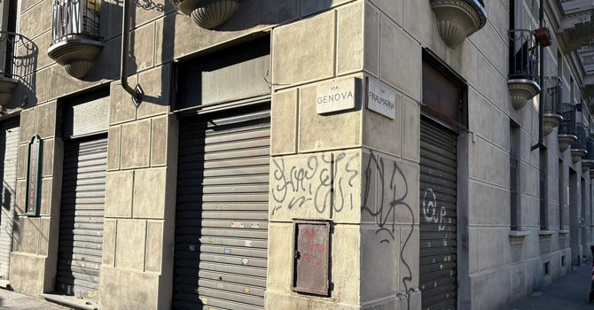 Un'altra serranda chiusa al Lingotto Un'altra serranda chiusa al Lingotto