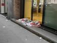 I giacigli davanti alla banca I giacigli davanti alla banca