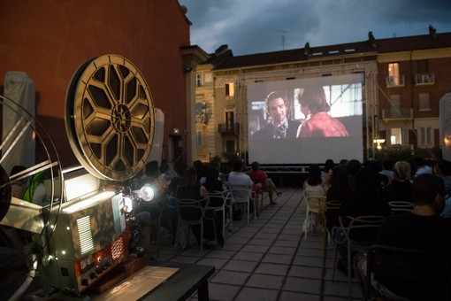 Cinema in 35mm: tornano le proiezione in pellicola sulla terrazza di Eataly Lingotto